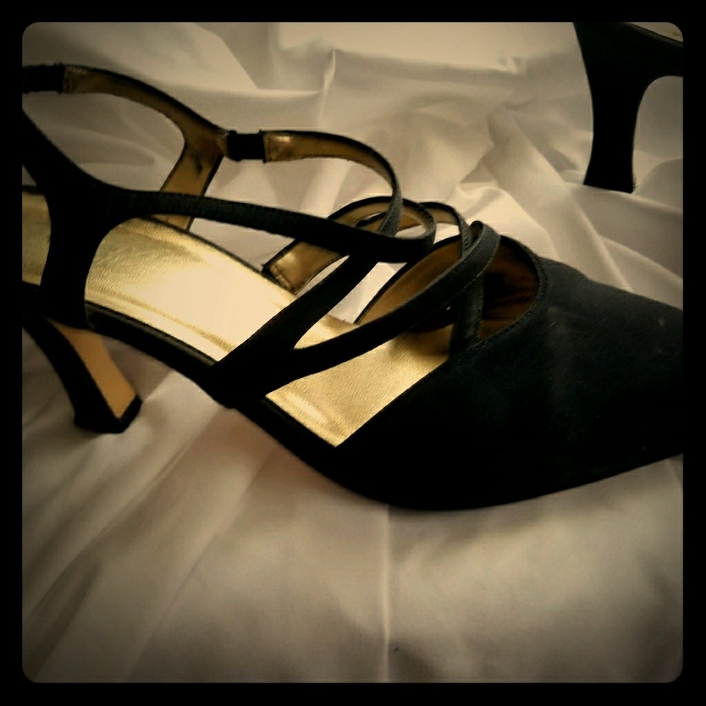 Brushed velvet evening pump black 3.5 inch heel